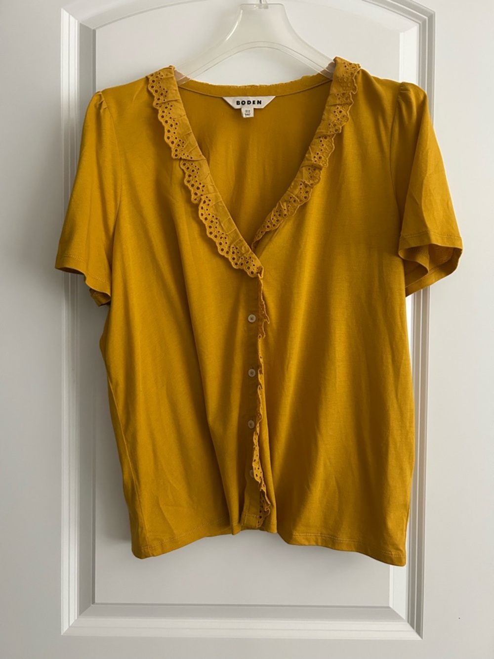 Boden Women's Mustard Eyelet Trim Button-Front Top SS size 12
